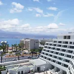 דירה עם נוף מדהים 100 מטר מהים חניה פרטית- By Edom