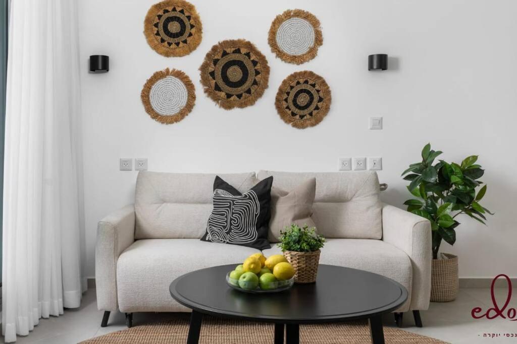 Apartamento דירה עם נוף מדהים 100 מטר מהים חניה פרטית- By Edom