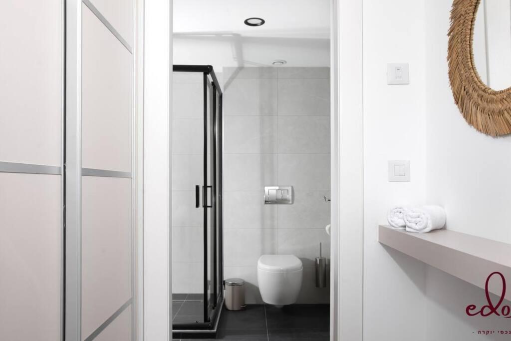 Apartamento דירה עם נוף מדהים 100 מטר מהים חניה פרטית- By Edom *